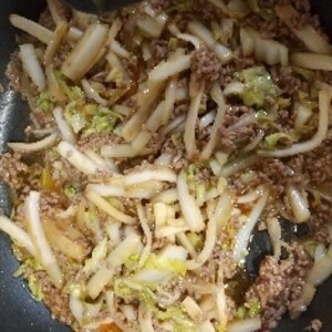 白菜の細切りと辛味挽肉の炒め煮